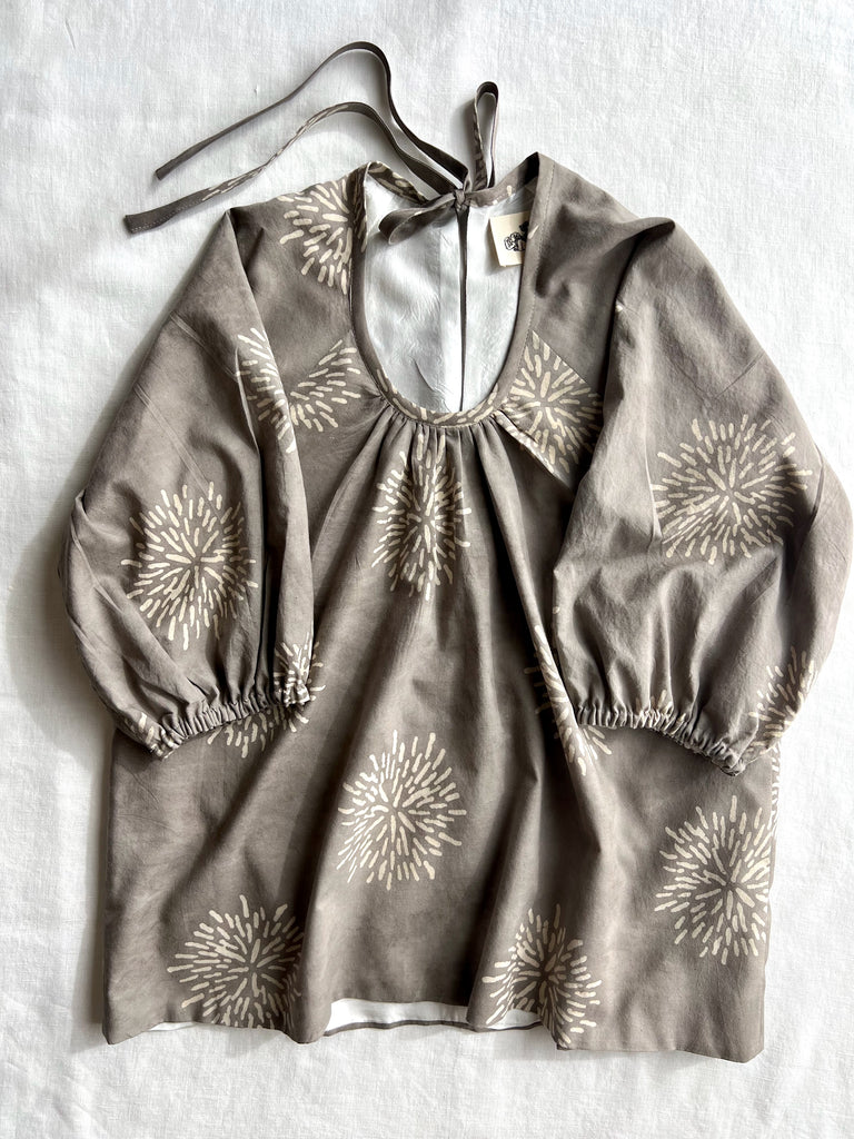 gigi blouse - gray & shell prints